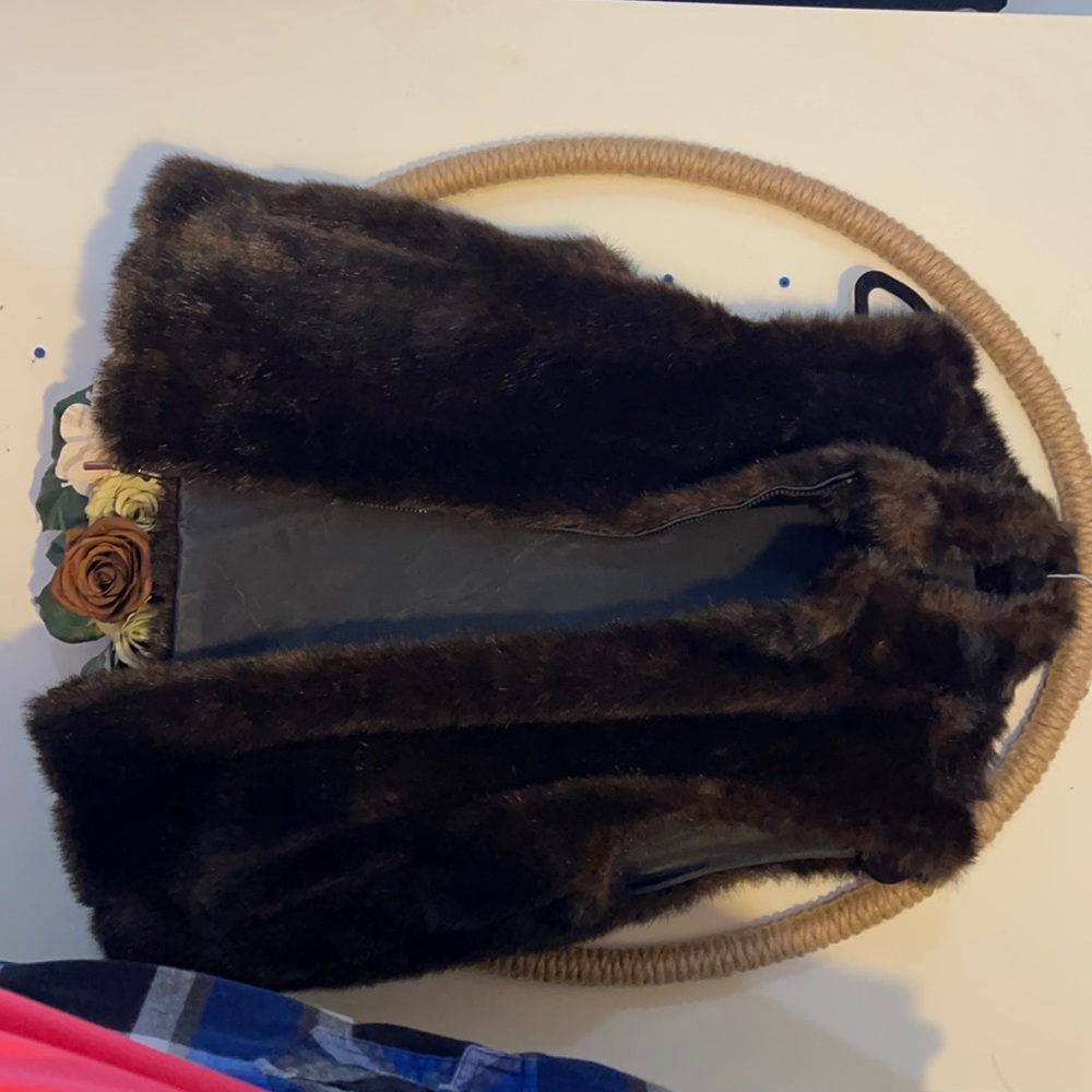 Fake fur vest
